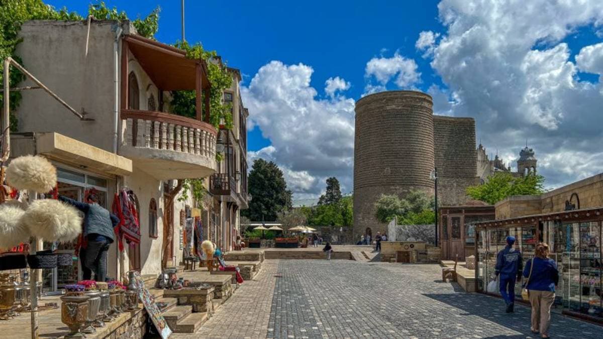 Sightseeing Tours Around City — Explore with Fly2Baku